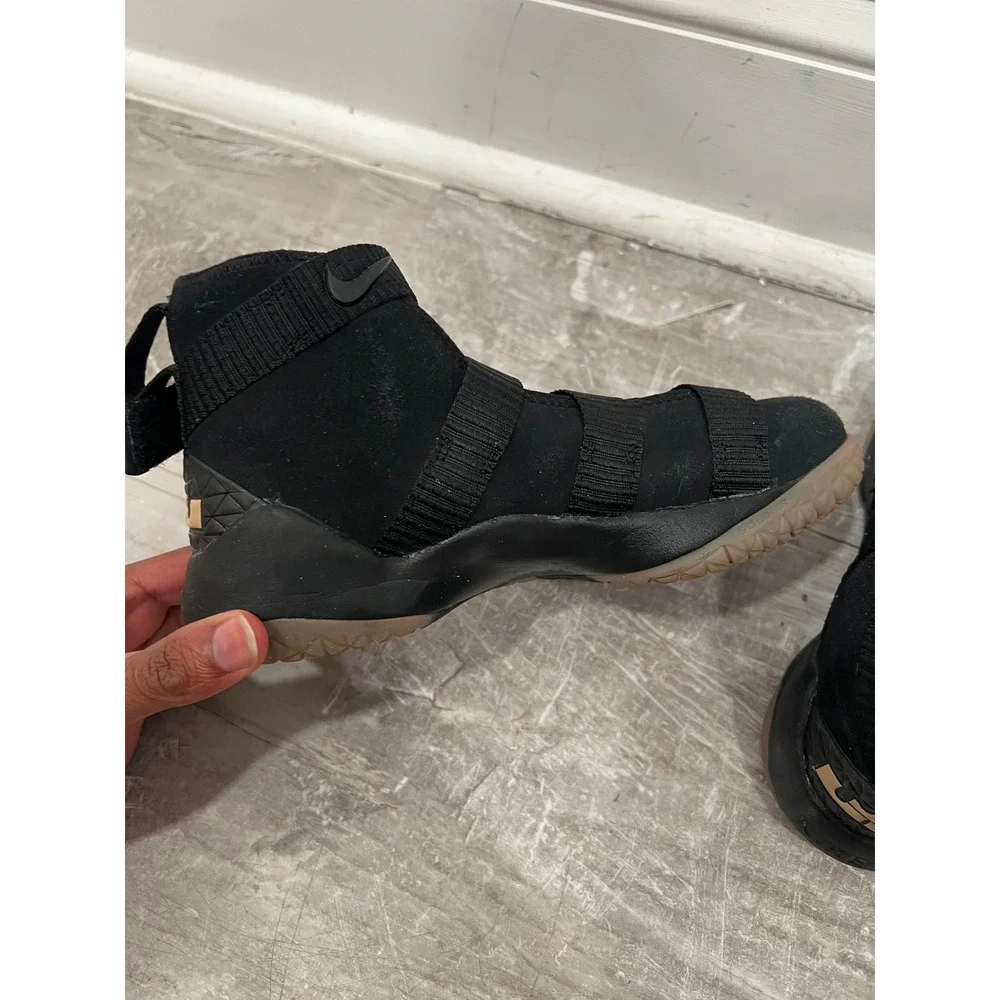 Nike LeBron Soldier 11 (PS) Sneakers Youth 3Y Black Gum Lightweight Hook & Loop